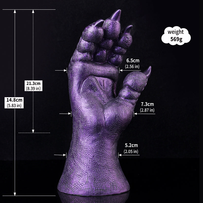 David Alien Claw Hand Fantasy Dildo – size scale reference