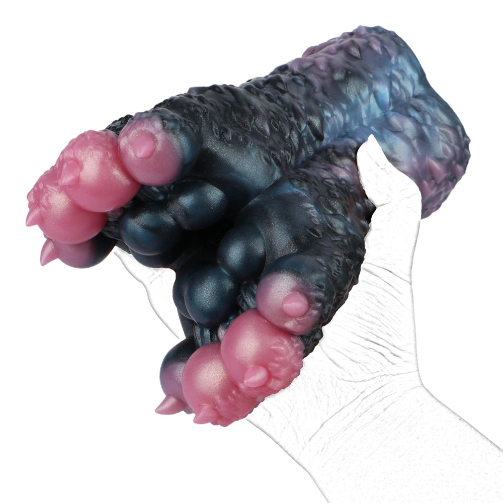 Canine Paw Masturbator Nyxvour Midnight Black – detail close-up