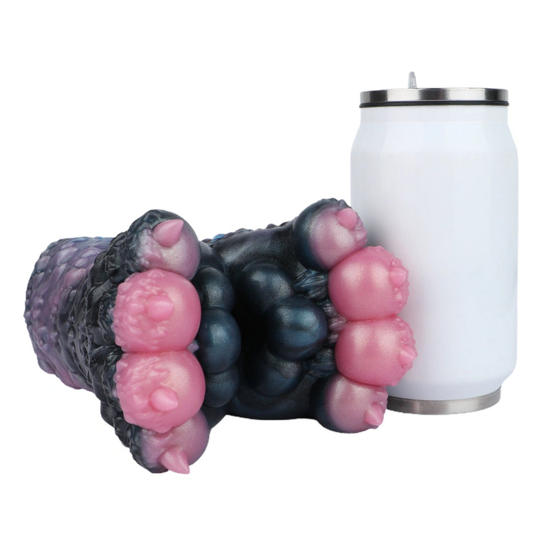 Canine Paw Masturbator Nyxvour Midnight Black – silicone texture close-up