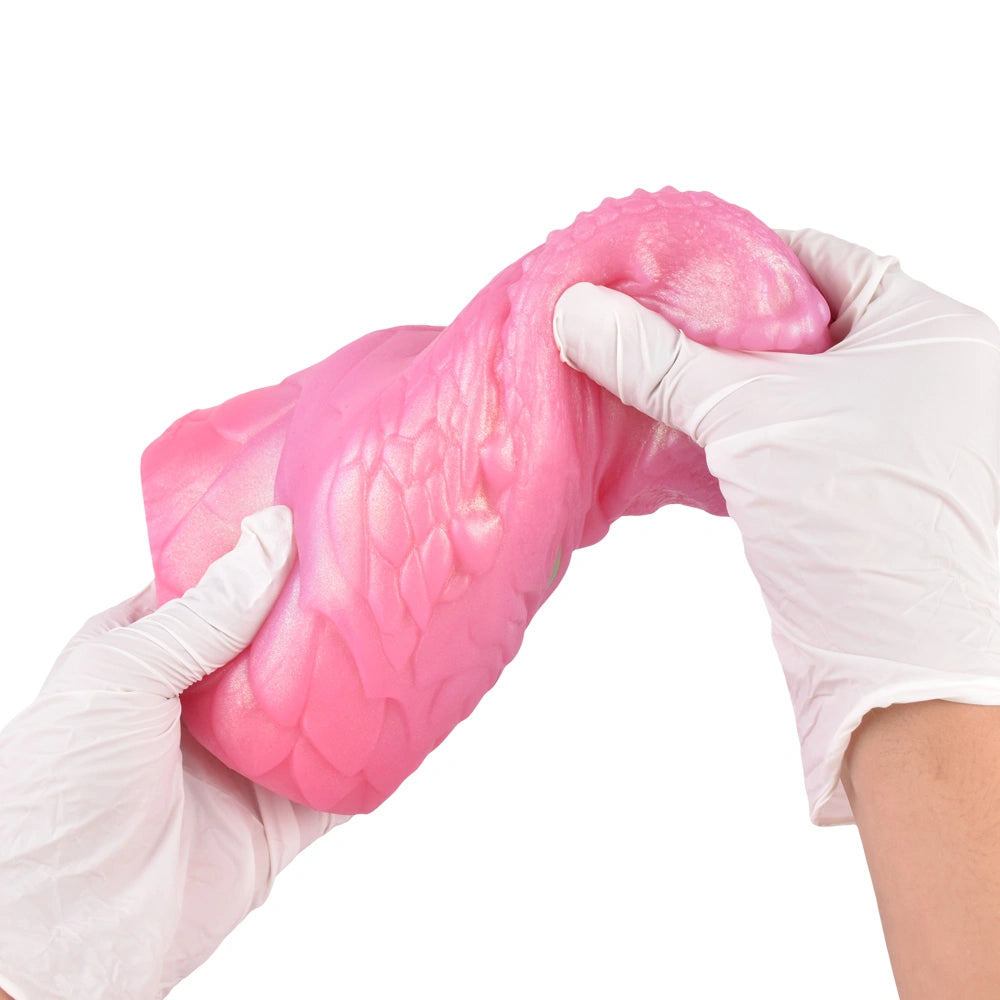 Crocodile Masturbator Rosynix Pink Pearl Glamour – detail close-up
