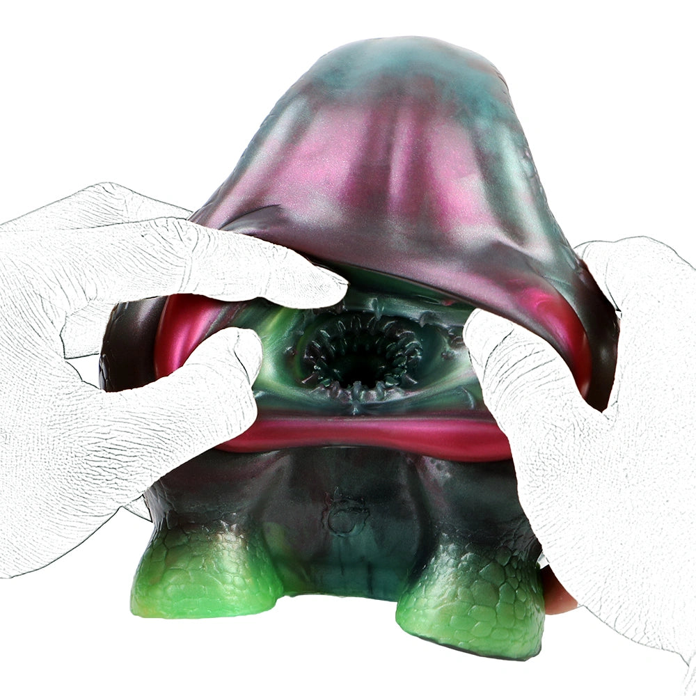 Butt Masturbator Zyralis Iridescent Lizard Scale – lateral side view